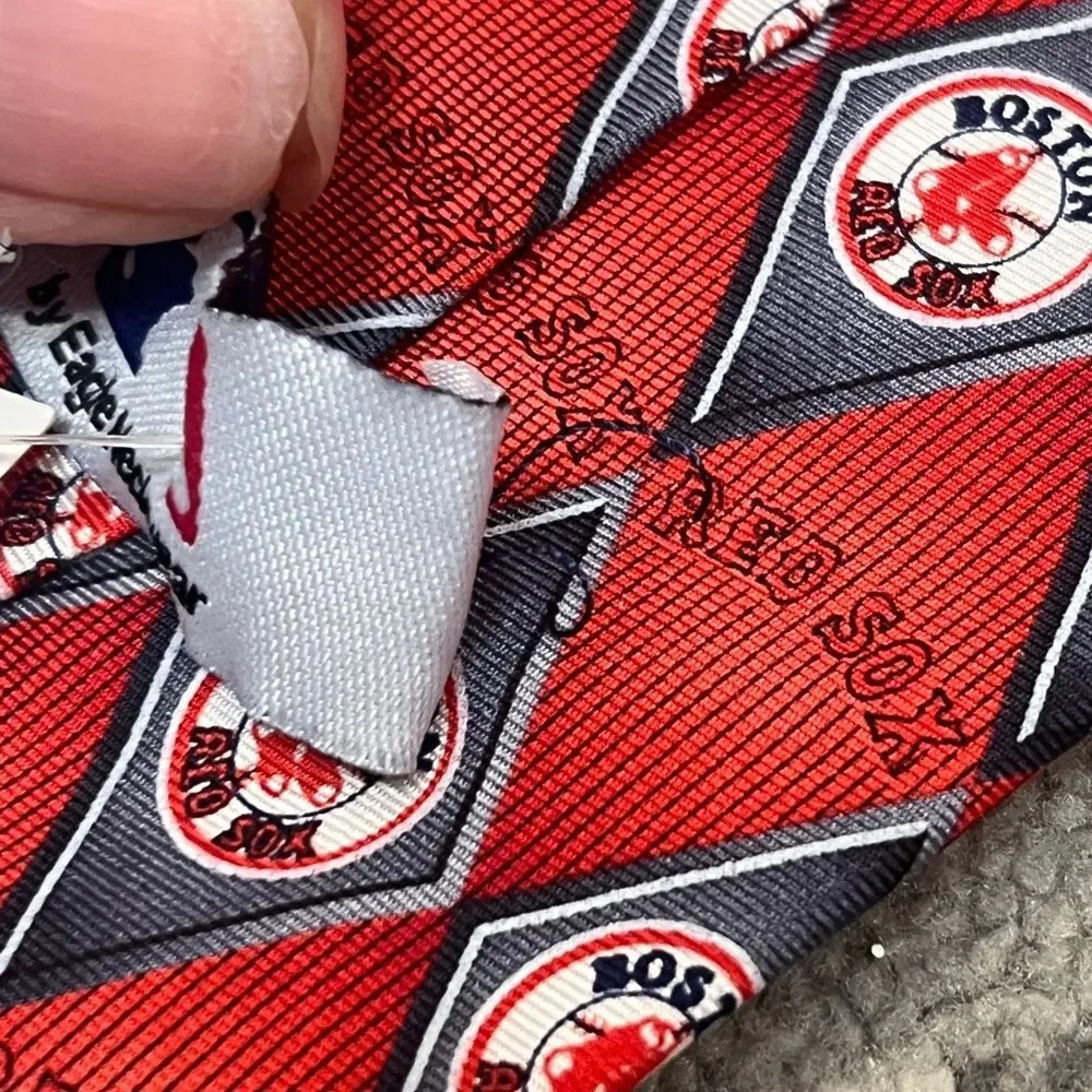 Boston Red Sox MLB silk tie by Eagle Neckwear is a 100% silk